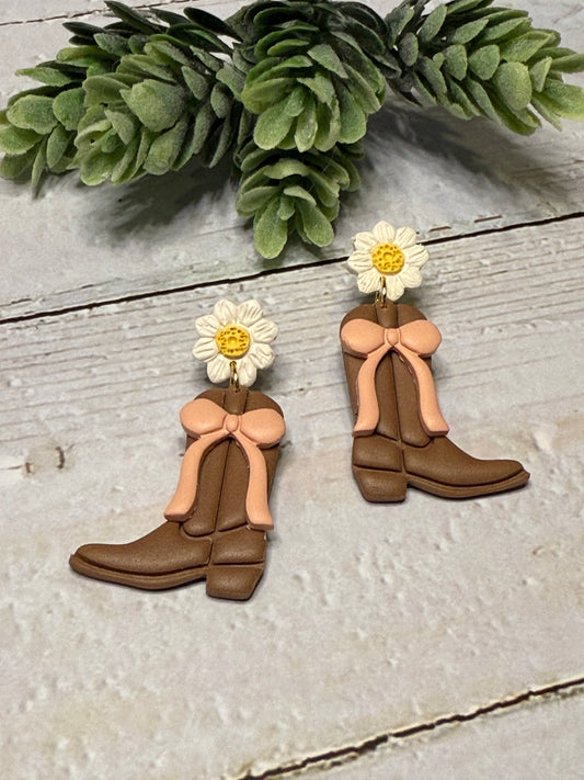 Boot with Peach Bow and Daisy Stud