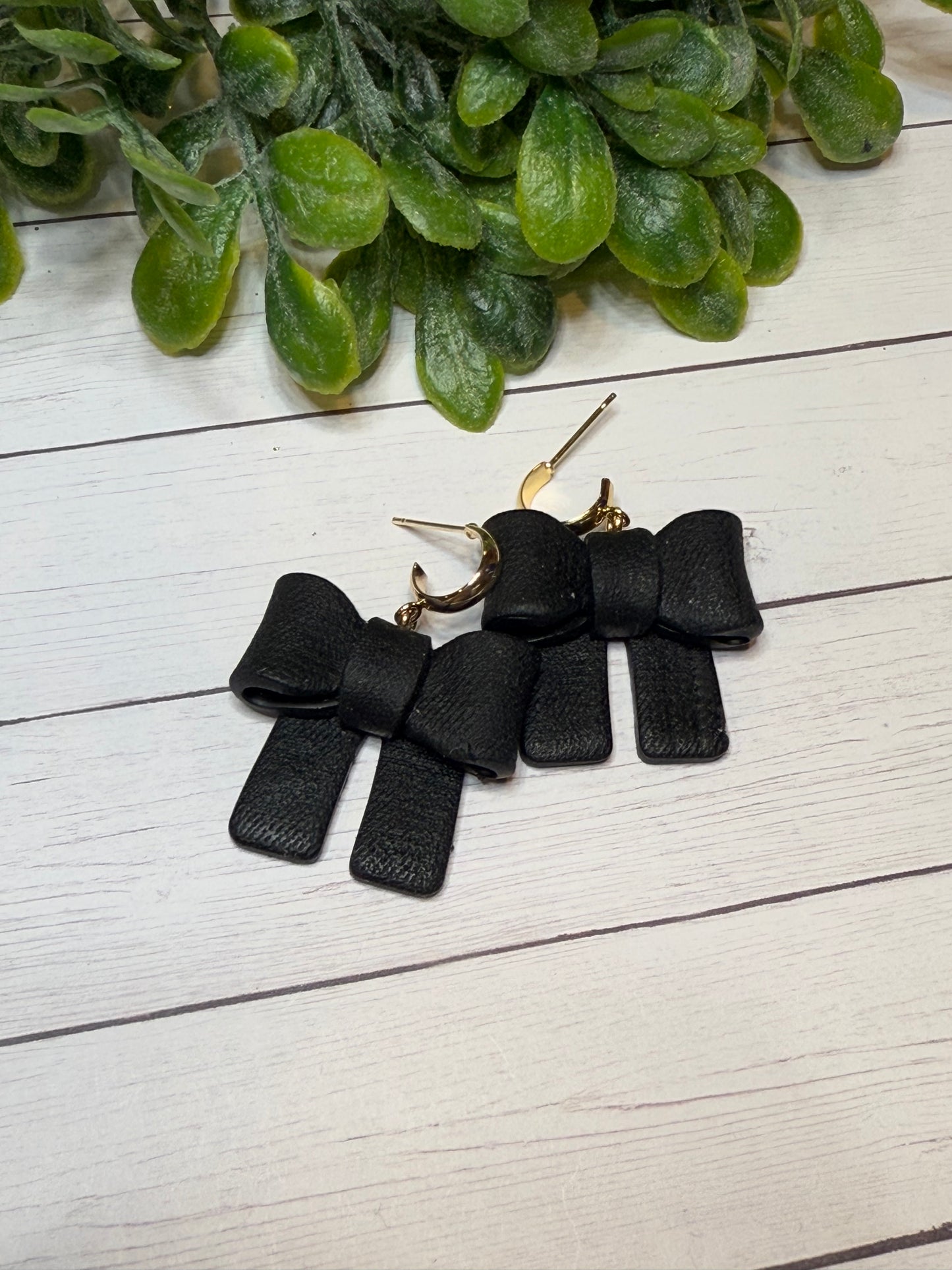 Textured Black Bow with Hoops