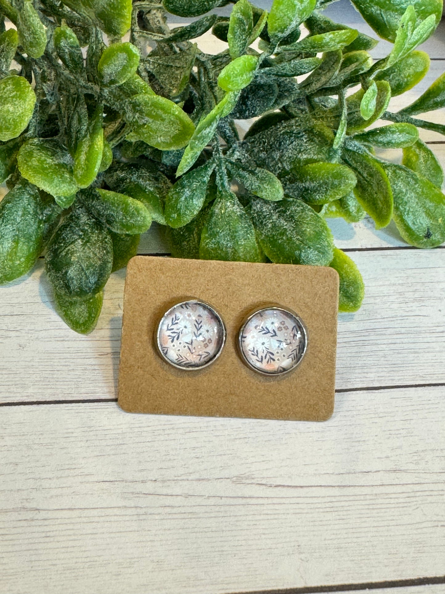 Neutral With Pink and White Flowers