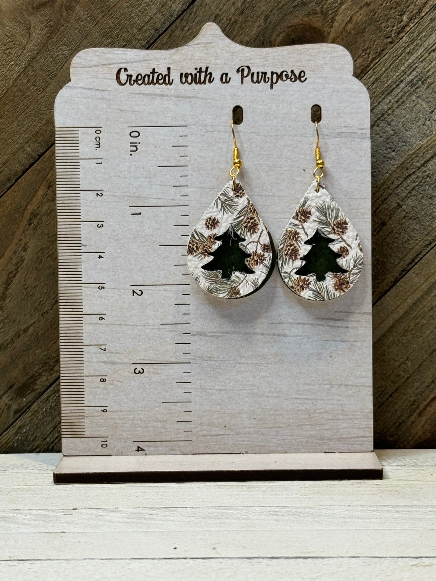 Green with Pinecone Christmas Tree