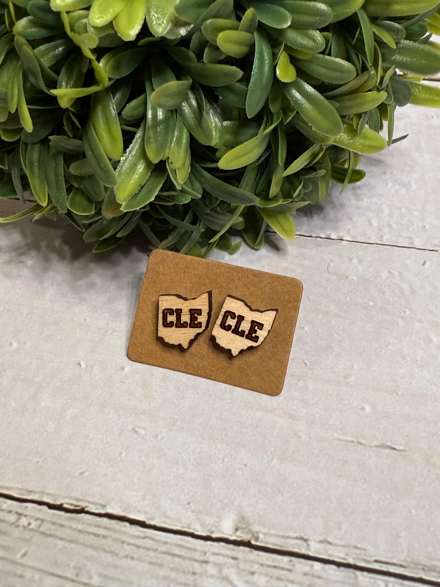 Natural CLE Wooden Stud