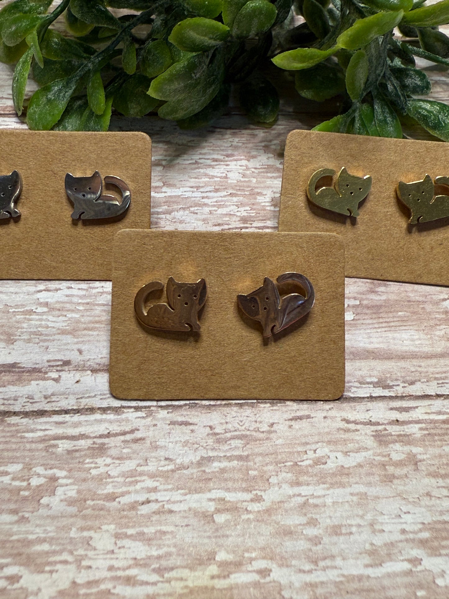 Cat Studs