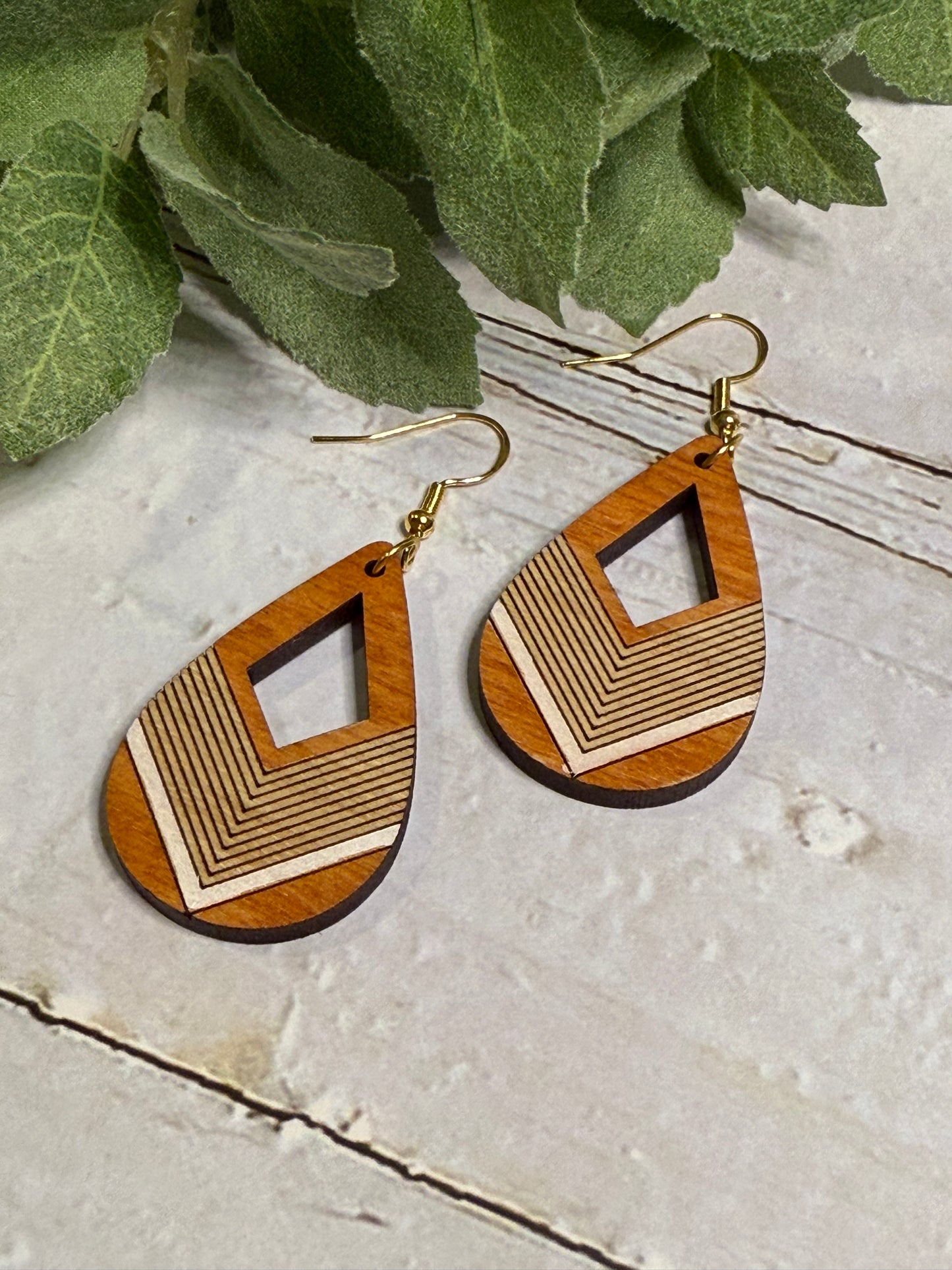 Teardrop with Chevron Pattern