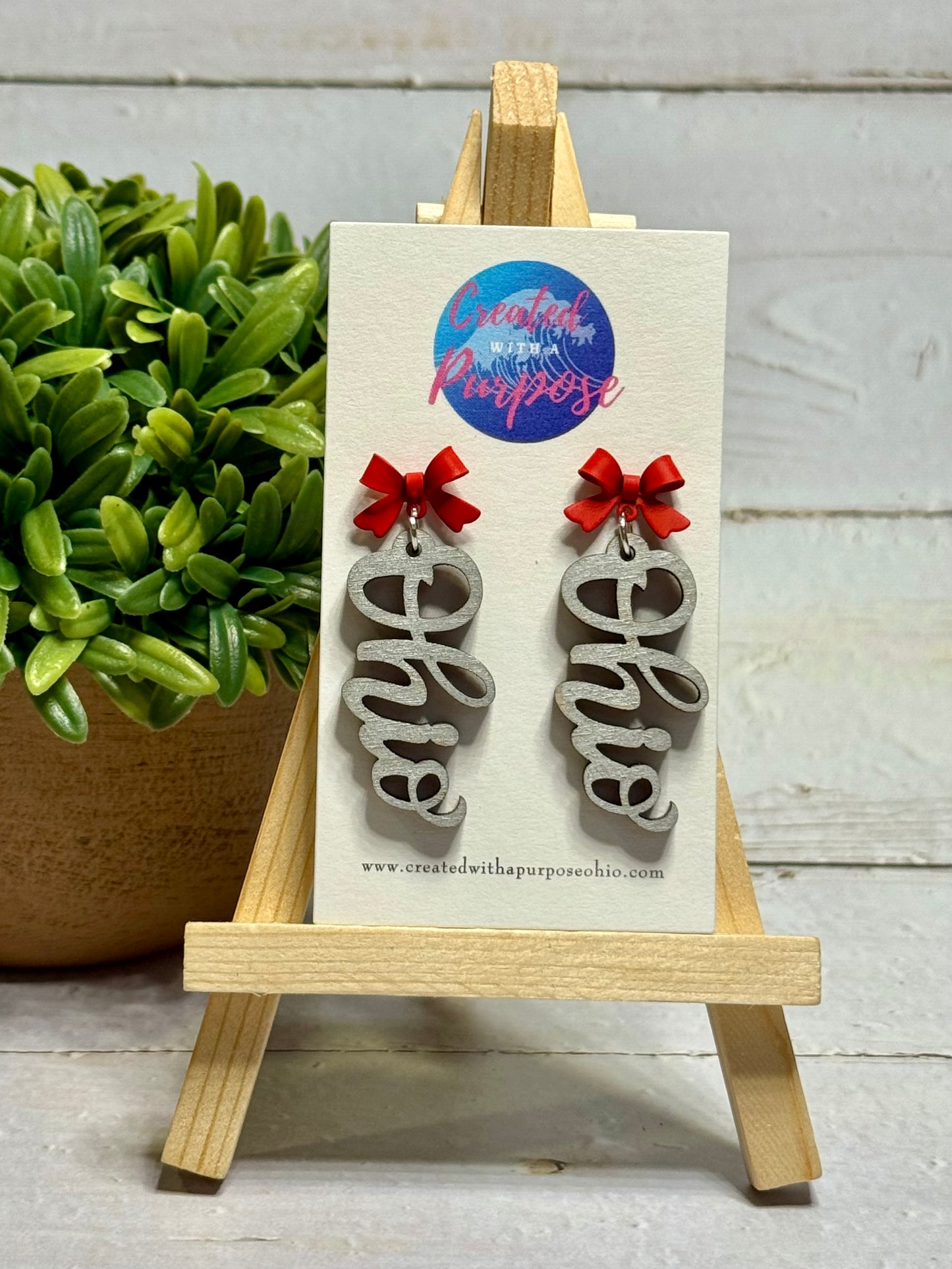 Gray Cursive Ohio With Red Bow