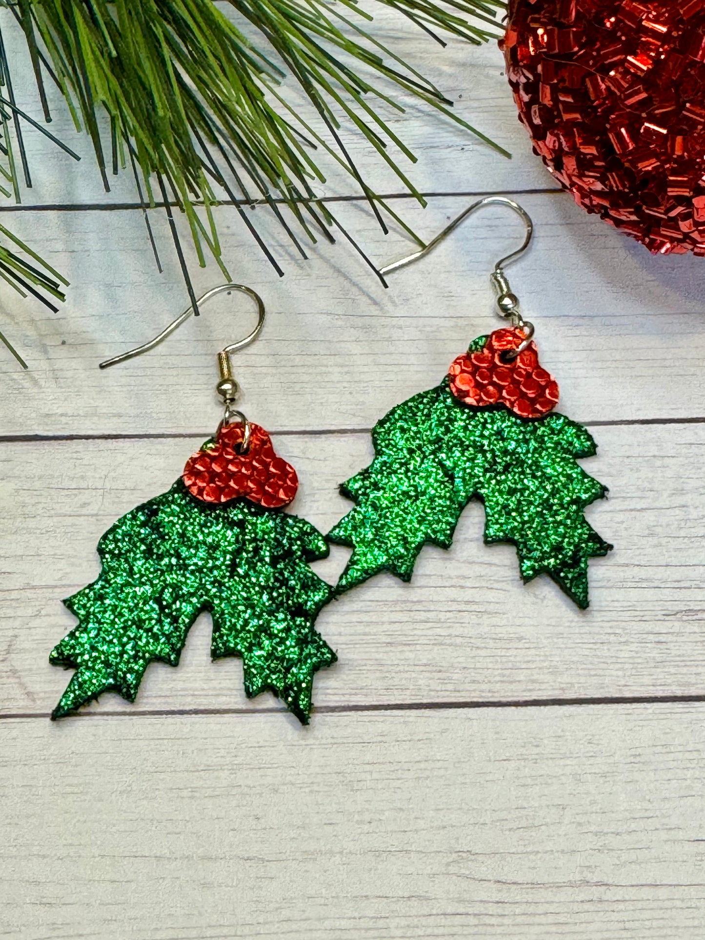 Green Sparkle Holly
