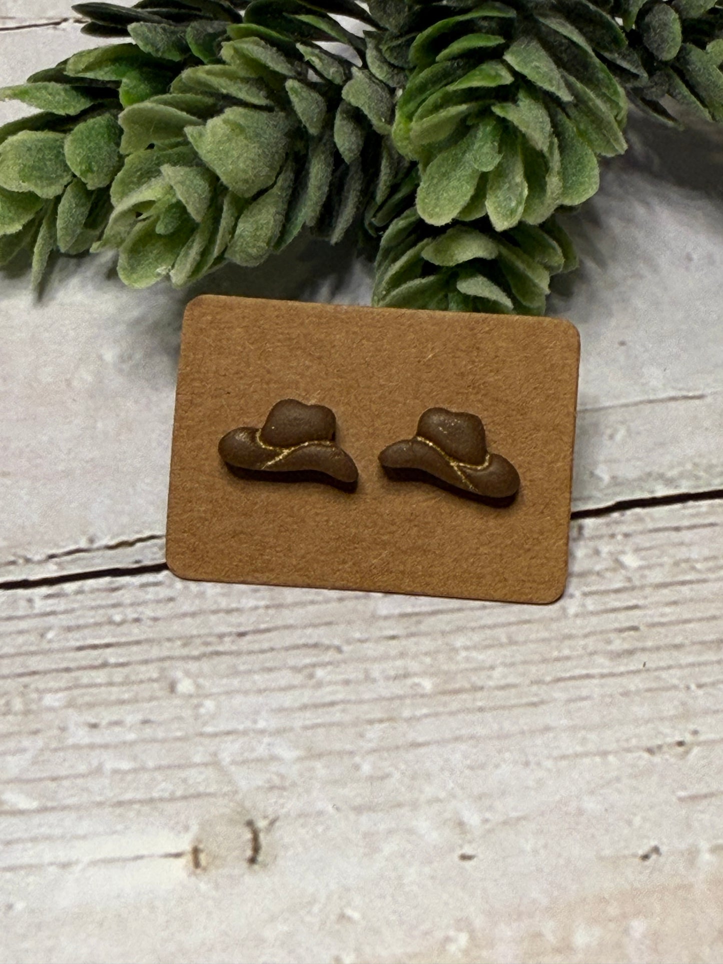 Brown Hat Stud