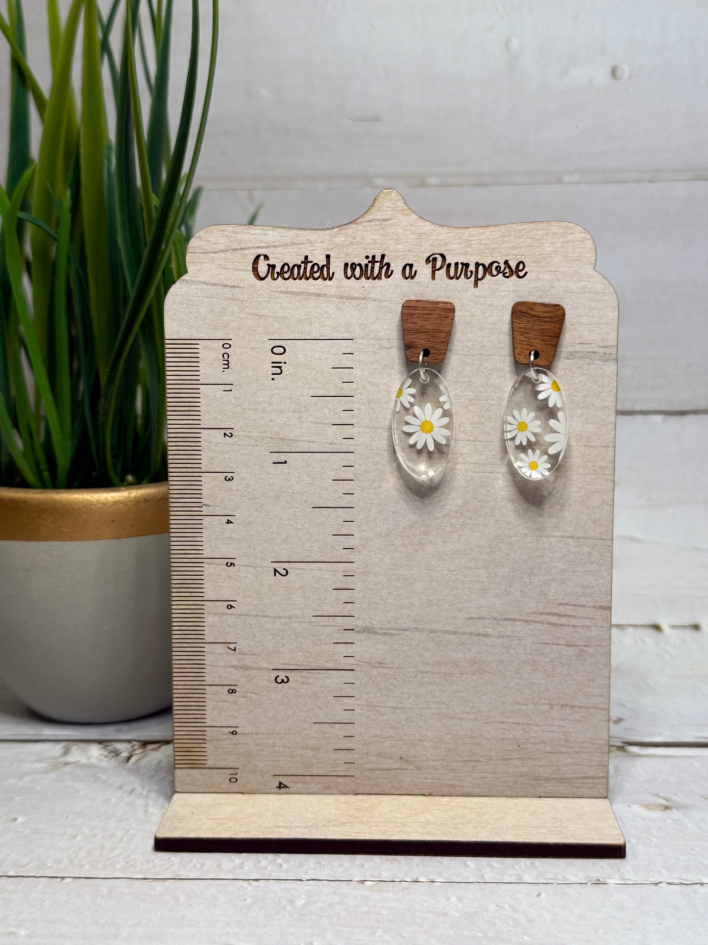 Daisy with Wood Topper