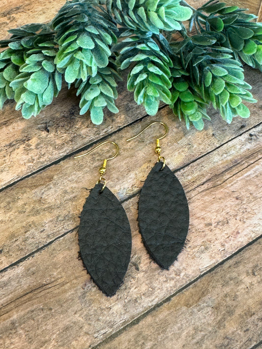 Dark Brown Leaf