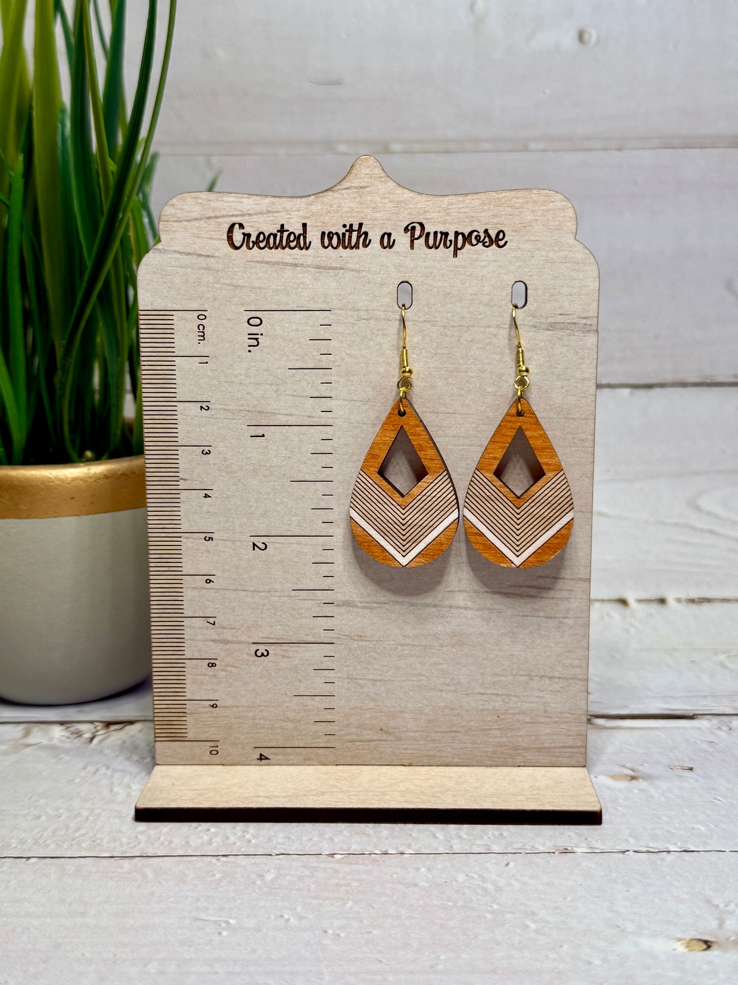 Teardrop with Chevron Pattern
