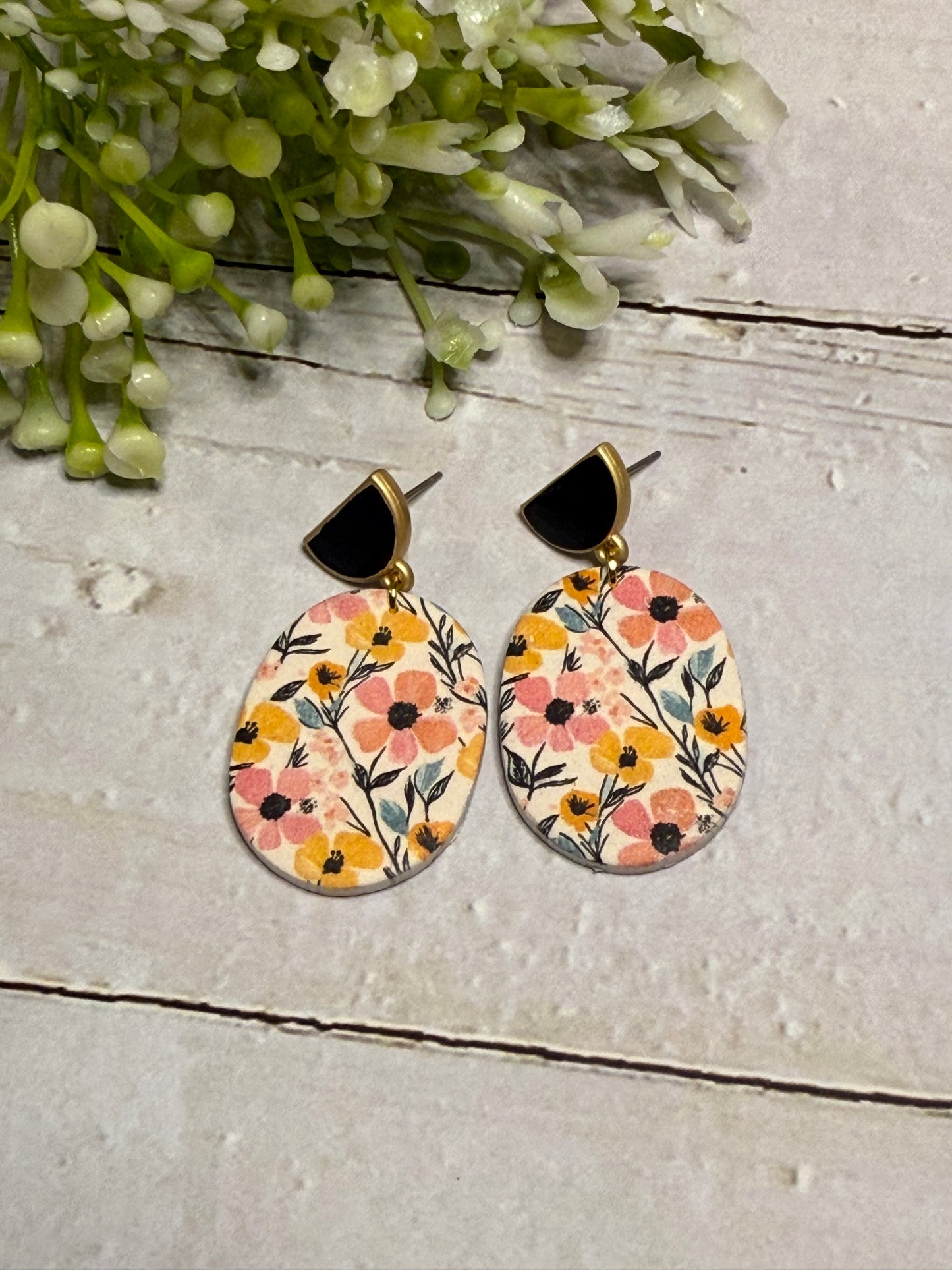 Kelly Floral with Black Topper