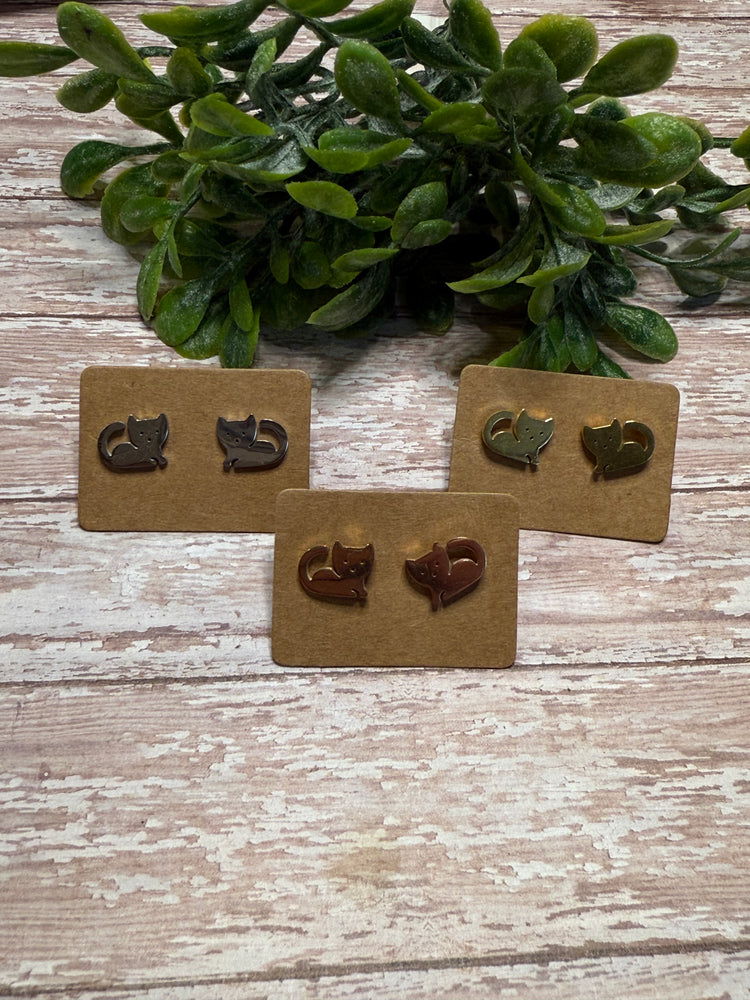 Cat Studs