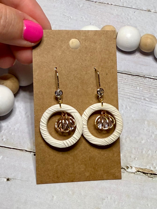 Circle with Shells