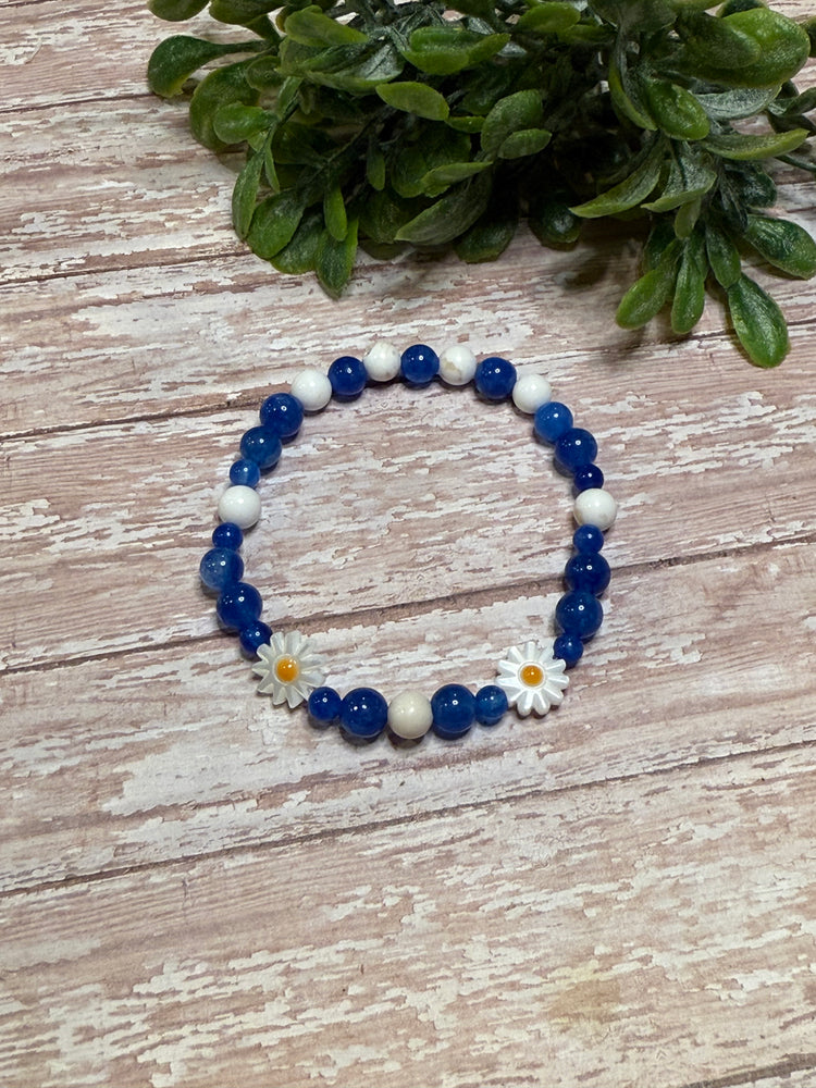 Blue and White with Daisy Accent