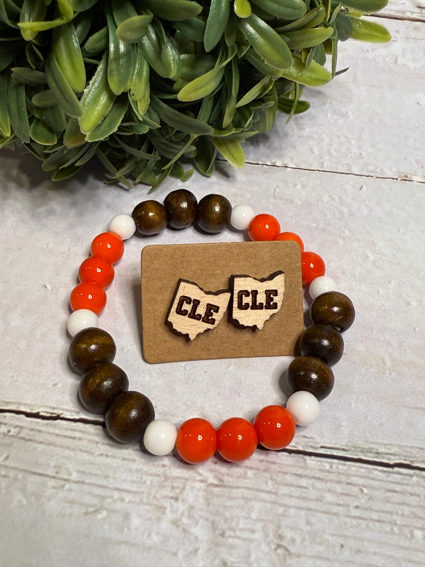 Natural CLE Wooden Stud
