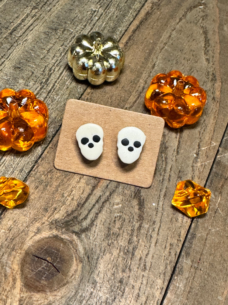 Glow in the Dark Skull Studs